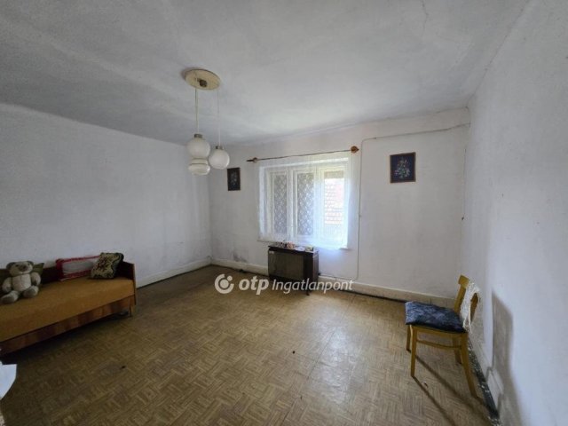 Eladó családi ház, Mátraderecskén 17 M Ft, 4+1 szobás