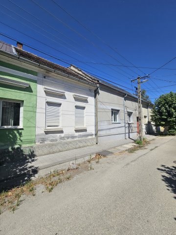 Eladó téglalakás, Pápán 15 M Ft, 2 szobás