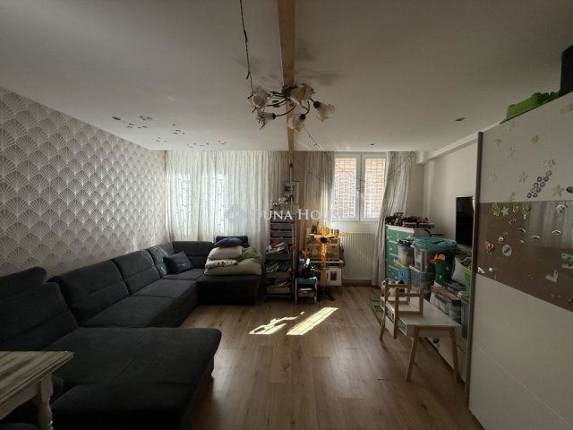 Eladó téglalakás, Budapesten, VII. kerületben 138.9 M Ft