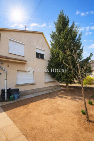 Eladó családi ház, Maglódon 70 M Ft, 5 szobás