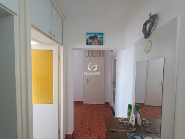 Eladó panellakás, Ózdon, Vasvár úton 10.9 M Ft, 2 szobás