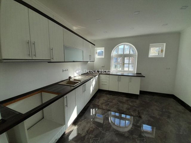 Eladó családi ház, Békéscsabán, Bajza utcában 81.9 M Ft