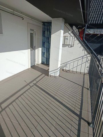 Eladó téglalakás, Szolnokon 39.9 M Ft, 2 szobás