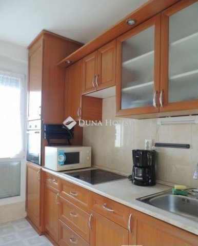 Eladó panellakás, Pécsett 38.5 M Ft, 2 szobás