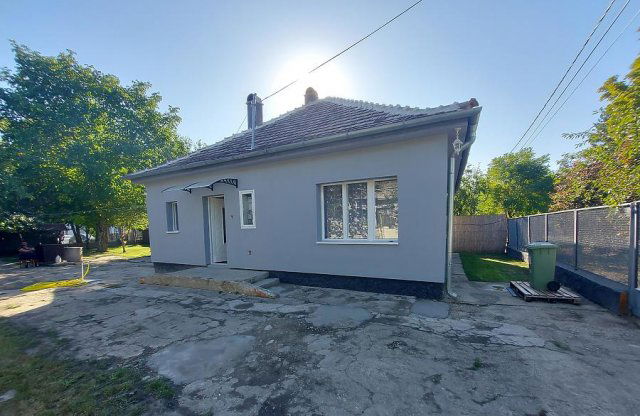 Eladó családi ház, Gödön 109.9 M Ft, 3 szobás