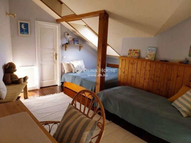 Eladó családi ház, Budaörsön 329.9 M Ft, 5 szobás