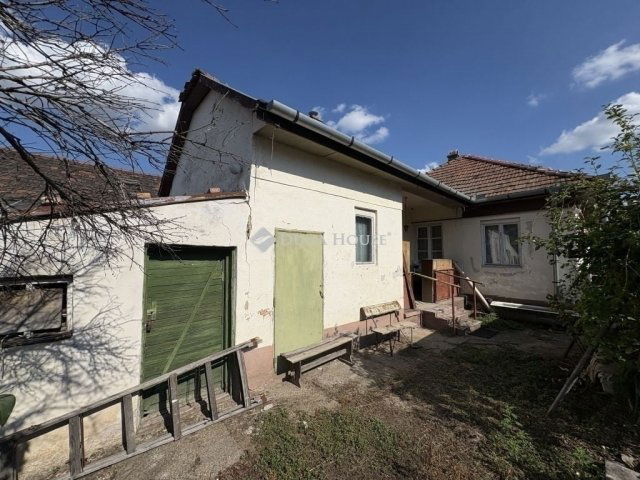 Eladó családi ház, Budapesten, XVIII. kerületben 65.9 M Ft