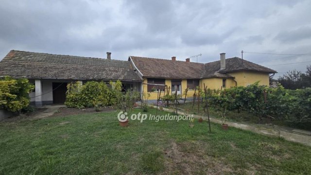 Eladó családi ház, Tetétlenen 14.5 M Ft, 3 szobás