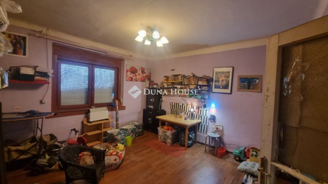 Eladó családi ház, Dányon, Pesti úton 48 M Ft, 4 szobás