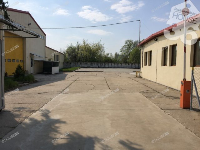 Eladó ipari ingatlan, Szekszárdon 600.35 M Ft
