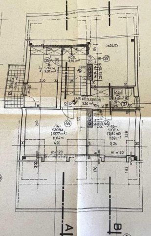 Eladó családi ház, Kazáron 25.6 M Ft, 4 szobás