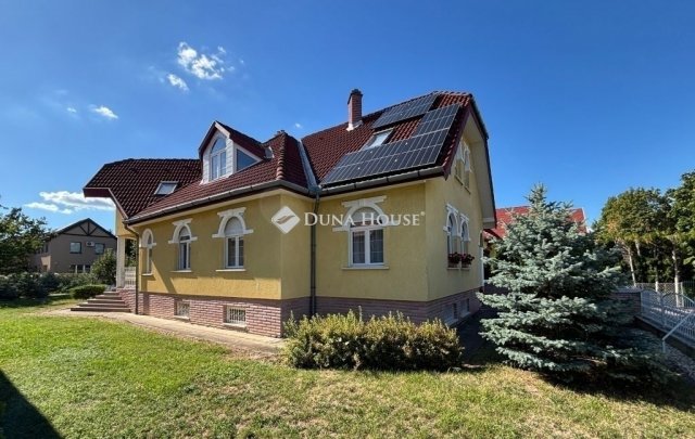 Eladó családi ház, Szombathelyen 148 M Ft, 5+1 szobás
