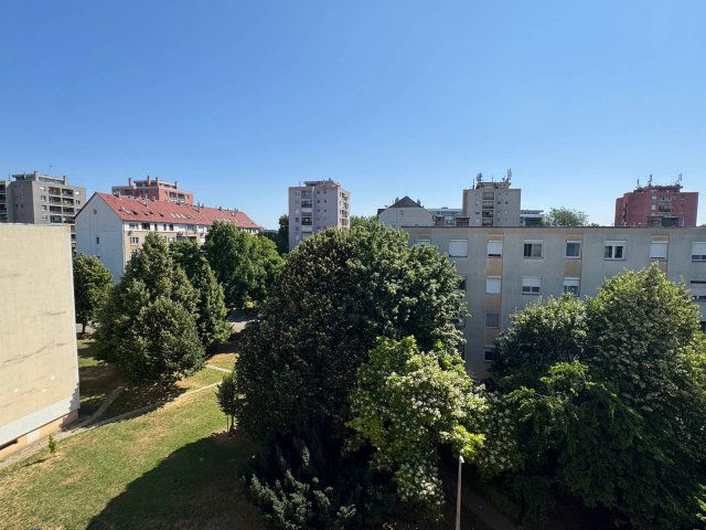 Eladó téglalakás, Székesfehérvárott 43 M Ft