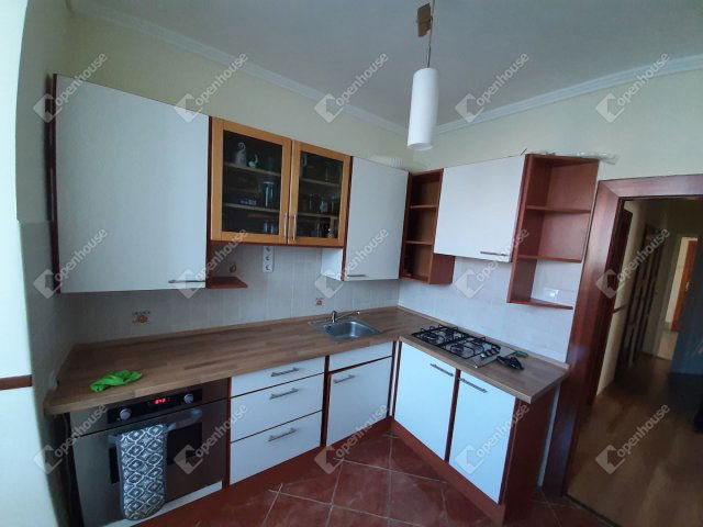Eladó téglalakás, Nagykanizsán 29.99 M Ft, 3 szobás