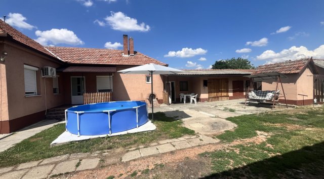 Eladó családi ház, Sarkadon 29.99 M Ft, 3 szobás