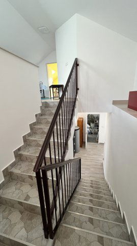 Eladó családi ház, Remeteszőlősön 179.9 M Ft, 5 szobás