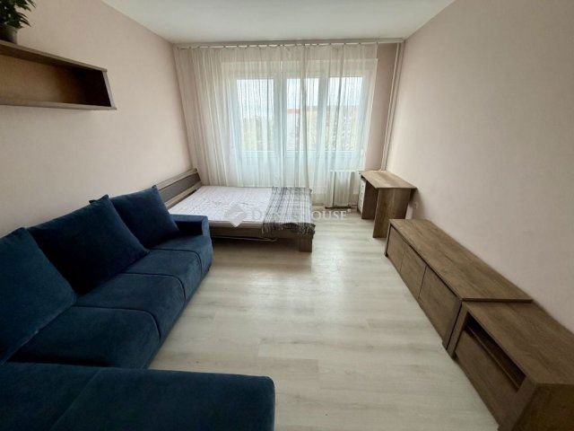 Eladó panellakás, Pécsett, Maléter Pál úton 39.9 M Ft