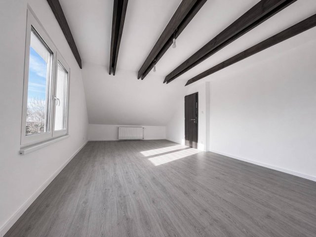 Eladó családi ház, Szigetszentmiklóson 120 M Ft, 4 szobás
