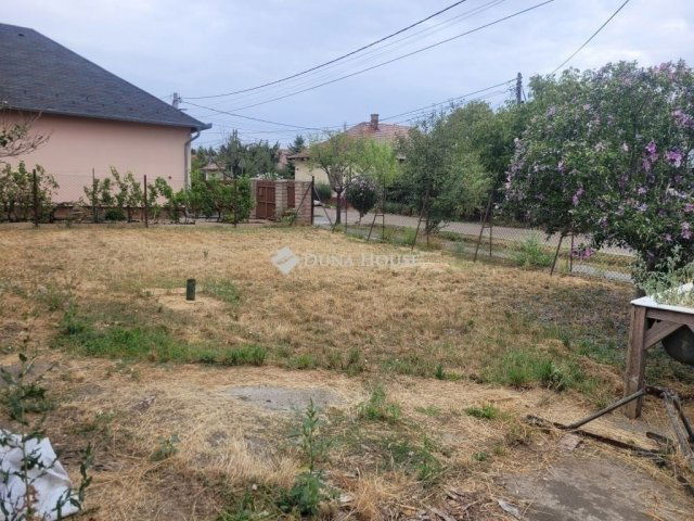 Eladó családi ház, Vecsésen 57.9 M Ft, 2 szobás