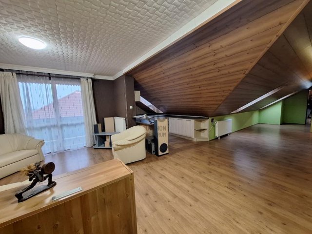 Eladó családi ház, Üllőn 117 M Ft, 6 szobás