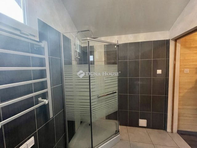 Eladó családi ház, Hódmezővásárhelyen 53.8 M Ft, 3 szobás