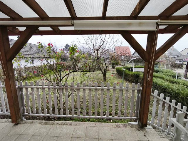 Eladó családi ház, Rácalmáson 98.9 M Ft, 4+1 szobás