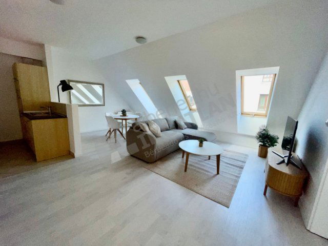 Kiadó téglalakás, albérlet, VII. kerületben, Holló utcában