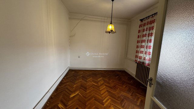 Eladó családi ház, Nyíregyházán 29.9 M Ft, 3 szobás
