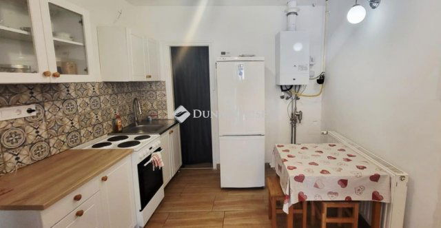 Eladó családi ház, Cserháthalápon 29.9 M Ft, 3 szobás