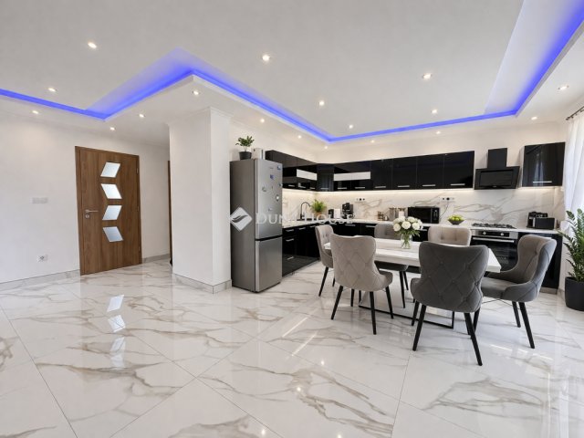 Eladó családi ház, Lajosmizsén 55 M Ft, 4 szobás