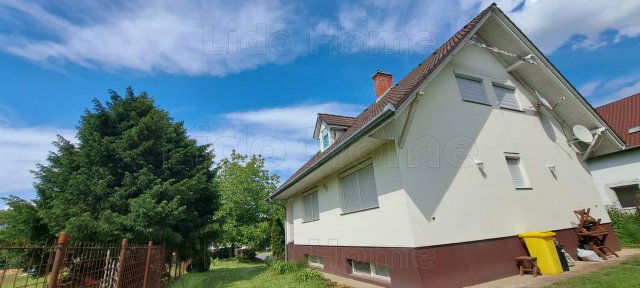 Eladó családi ház, Balatonszemesen 165 M Ft