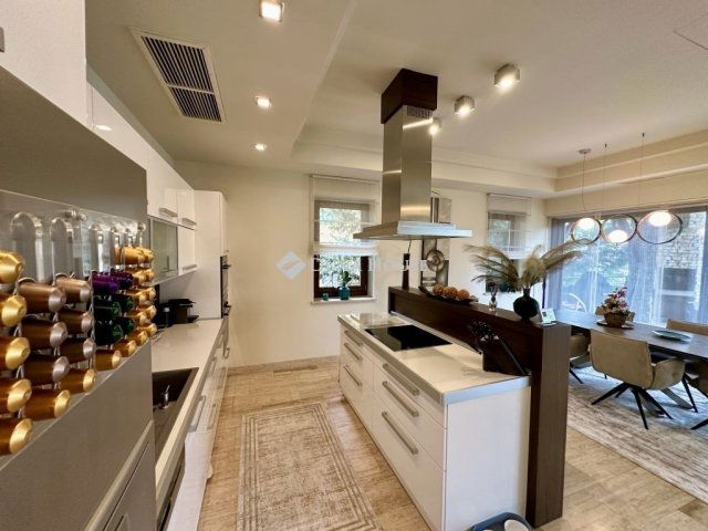 Eladó családi ház, Dunakeszin 299 M Ft, 4 szobás