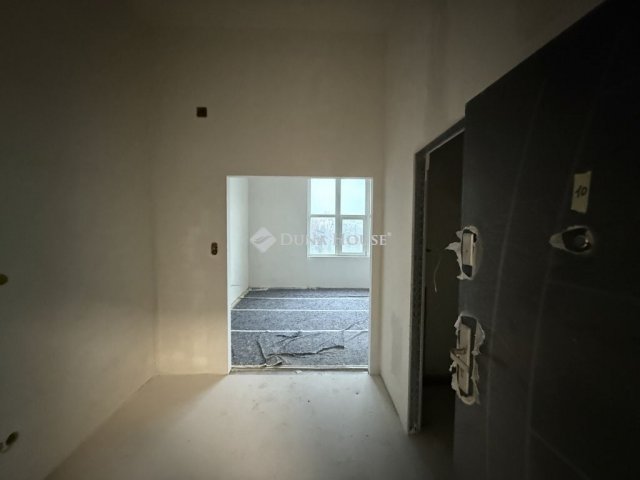 Eladó téglalakás, Budapesten, XXI. kerületben 26 M Ft, 1 szobás