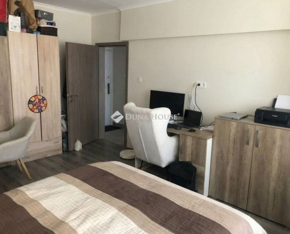 Eladó téglalakás, Pécsett 55.9 M Ft, 3 szobás