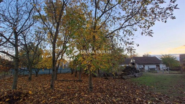 Eladó családi ház, Cecén 18.9 M Ft, 3 szobás