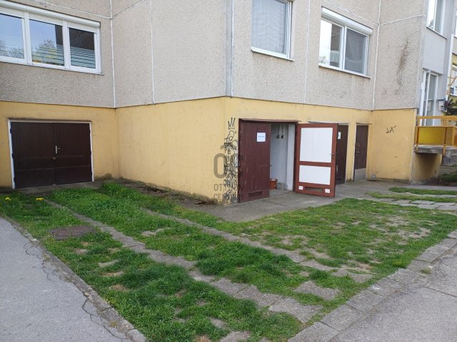 Eladó garázs, Kecskeméten, Március 15. utcában 16.9 M Ft