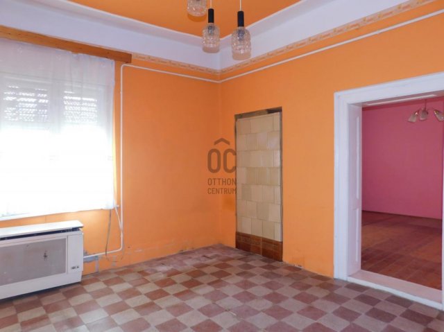 Eladó családi ház, Tápiószőlősön 18 M Ft, 3 szobás