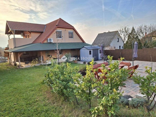 Eladó családi ház, Seregélyesen 149.9 M Ft, 5 szobás