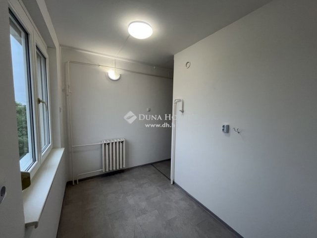Eladó panellakás, Szombathelyen 30.99 M Ft, 2 szobás