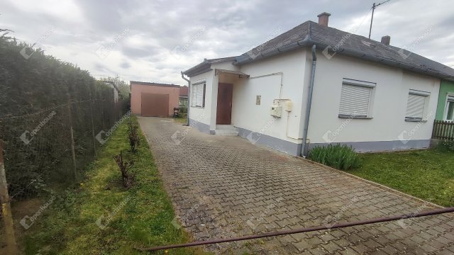 Eladó családi ház, Nagykanizsán 38.5 M Ft, 3 szobás