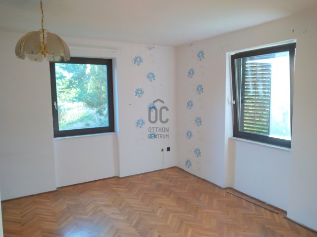 Eladó családi ház, Hosszúperesztegen 28.9 M Ft, 6 szobás