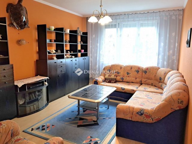 Eladó panellakás, Budapesten, XV. kerületben, Nyírpalota úton