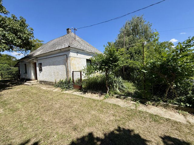 Eladó családi ház, Kisbéren 32.4 M Ft, 2 szobás