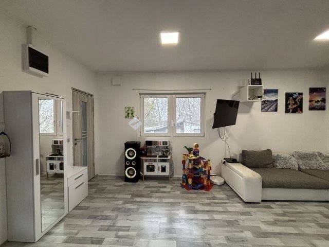 Eladó családi ház, Mogyoródon 72.9 M Ft, 3 szobás