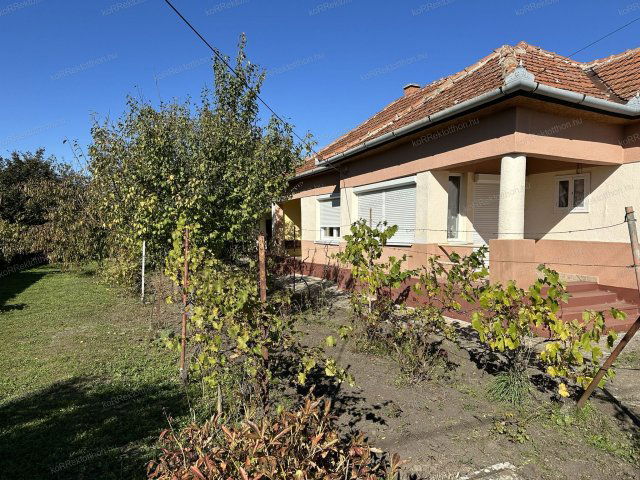 Eladó családi ház, Tarnaörsön 11 M Ft, 3+1 szobás