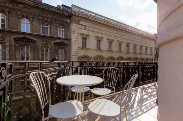 Kiadó téglalakás, albérlet, V. kerületben, Zoltán utcában