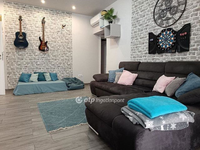 Eladó családi ház, Mikepércsen 103 M Ft, 4 szobás