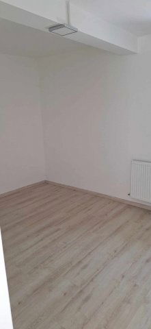 Eladó családi ház, Hosszúpályin 71.9 M Ft, 6 szobás