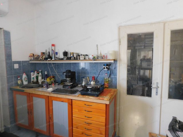 Eladó családi ház, Tiszakécskén, Kerekdomb utcában 20.9 M Ft