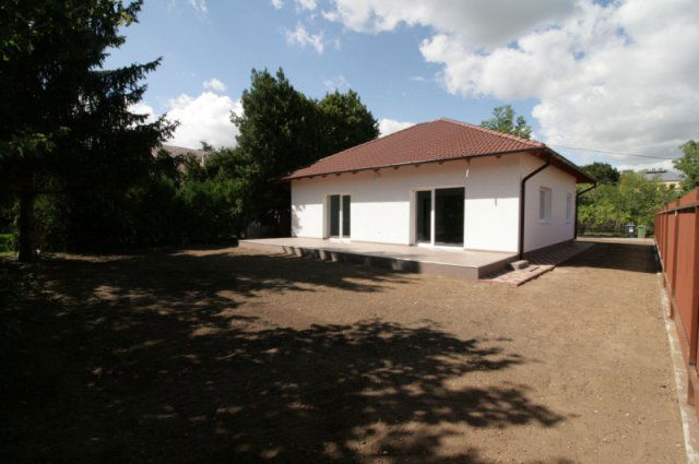 Eladó családi ház, Budapesten, XVIII. kerületben 119.9 M Ft